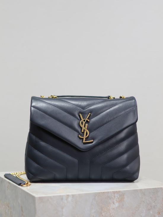 Yves Saint Laurent Loulou Leather Handbag 494699