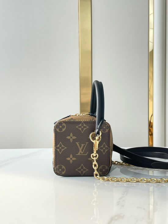 Louis Vuitton DICE Chain Crossbody Bag M47124