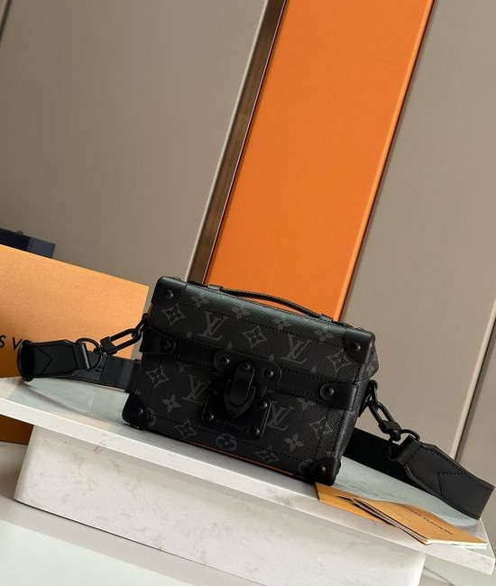 Louis Vuitton LV Soul Trunk Crossbody Bag M11743