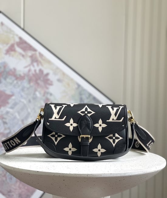 Louis Vuitton LV Diane Monogram Empreinte Handbag M46388