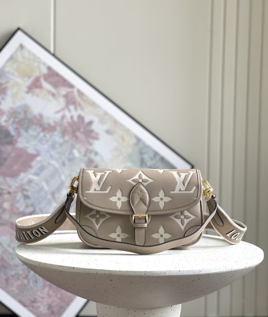 Louis Vuitton LV Diane Monogram Empreinte Handbag M46386