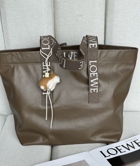 Loewe Fold Shopper Grained Leather Bag 2205