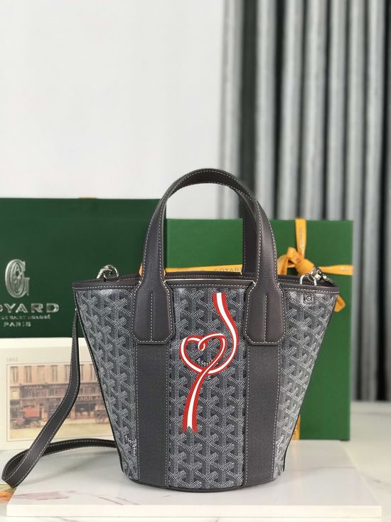 Goyard BELHARRA Small Bucket Bag 8520