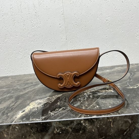Celine BESACE TRIOMPHE Smooth Cowhide Handbag 111233