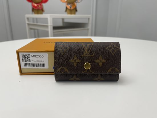 Louis Vuitton Monogram Canvas Key Holder M62630
