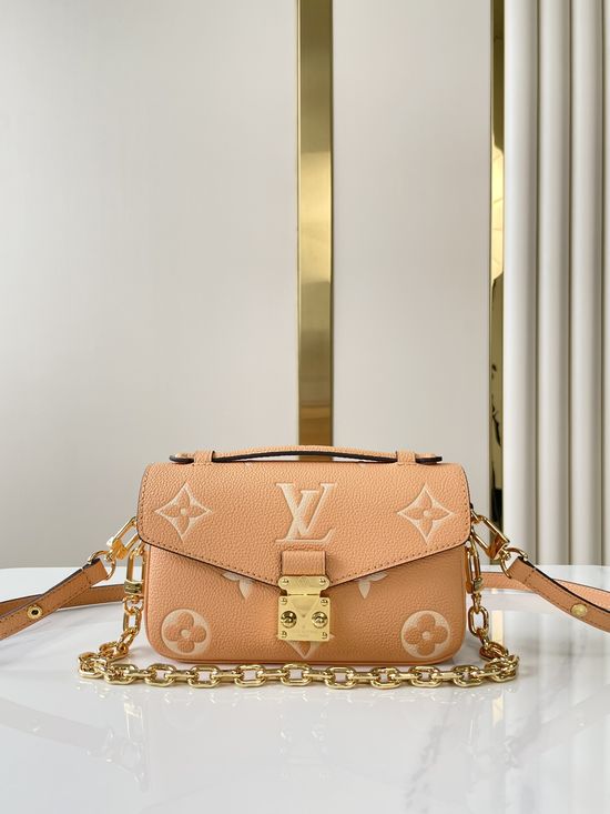 Louis Vuitton Pochette Metis Leather Crossbody Bag M12735