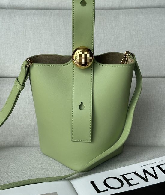 Loewe Pebble Bucket Mini Grain Leather Bag 332s