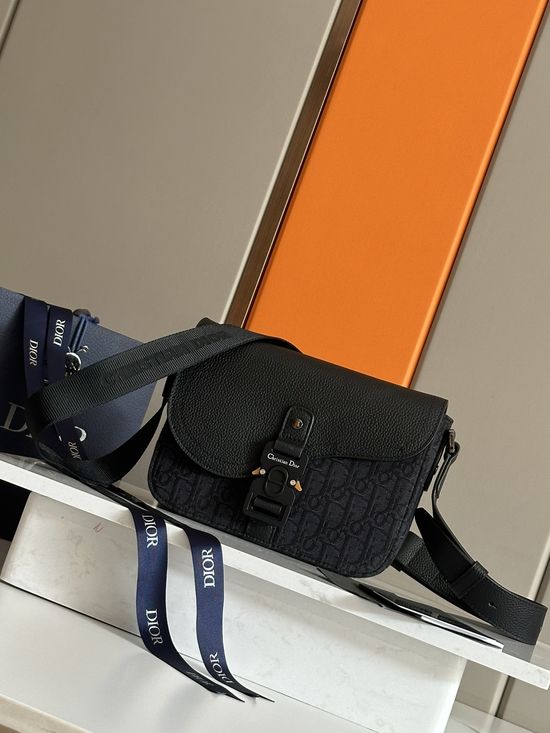 Christian Dior Saddle Messenger Bag 93362
