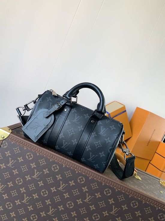Louis Vuitton Keepall Monogram Eclipse Handbag M46271
