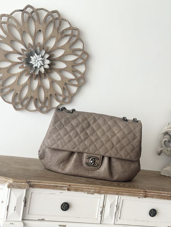 Chanel Vintage Cloud Shoulder Bag A2224