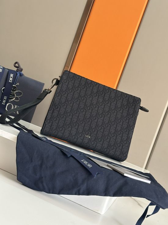 Christian Dior Oblique A5 Clutch 2ESCA483YKY_H03E