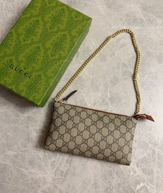 Gucci GG Supreme Leather Chain Bag 779791