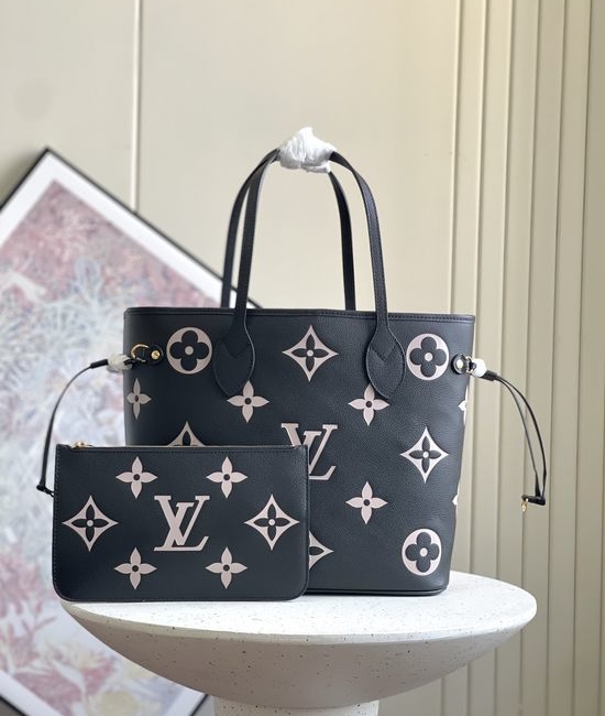 Louis Vuitton LV Neverfull Medium Tote Bag M45685