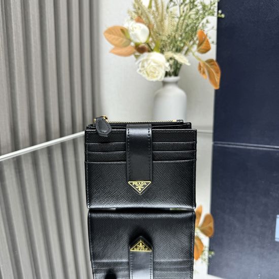 Prada Classic Leather Wallet with Card Slots 1ML047