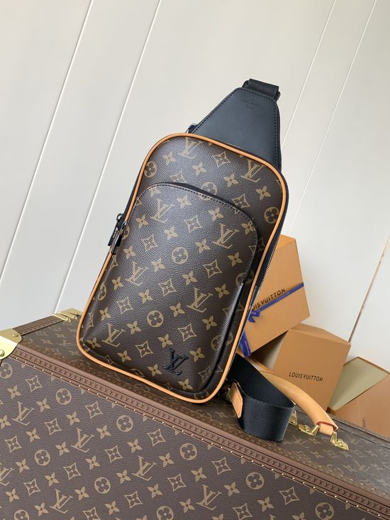 Louis Vuitton Avenue Monogram Shoulder Bag M46718