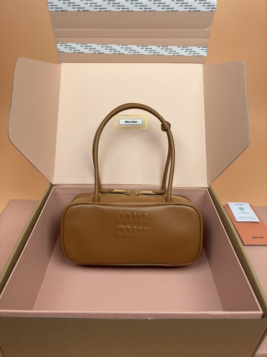 Miu Miu Beau Calfskin Handbag 5BB173