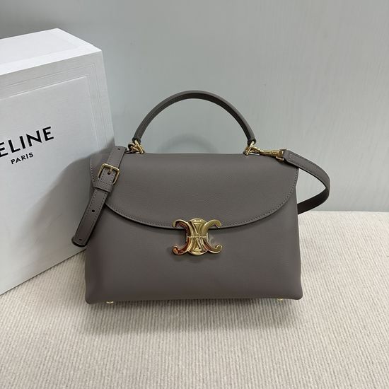 Celine Triomphe Kelly Handbag 117523