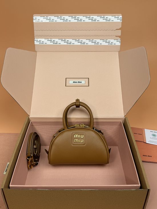 Miu Miu Tote Bag Soft Leather Metal Logo 5BP085