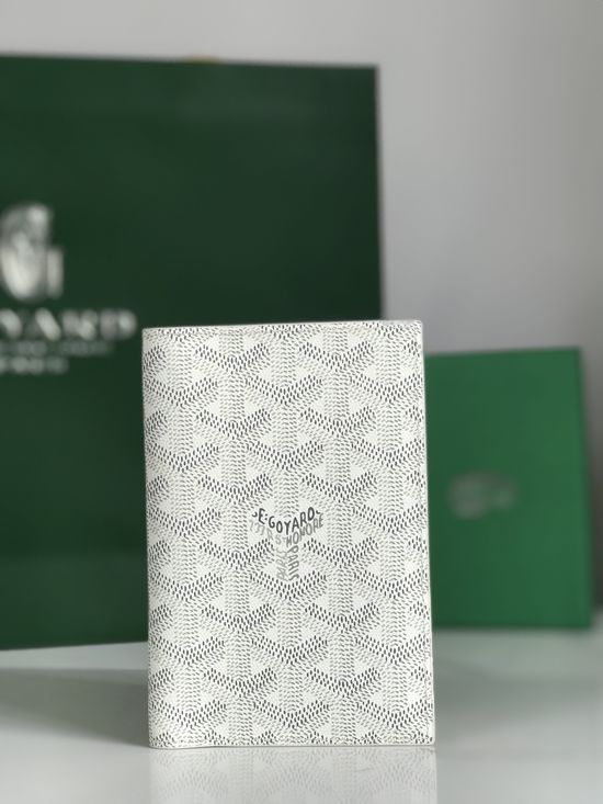 Goyard Classic Passport Holder 9914