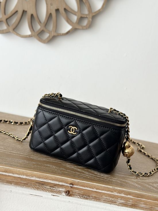 Chanel Classic Chain Cosmetic Bag 66015