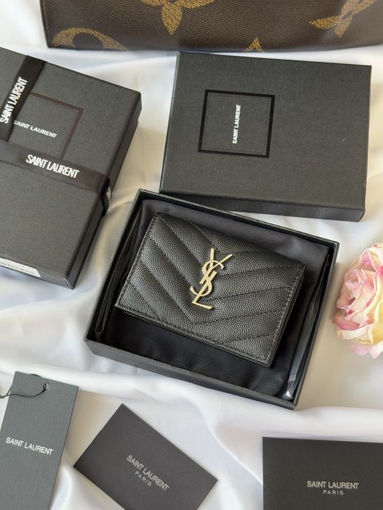 Yves Saint Laurent Short Wallet Caviar Leather Card Holder 596323