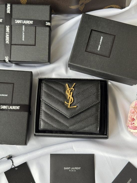 Yves Saint Laurent Trifold Wallet Calfskin 403943