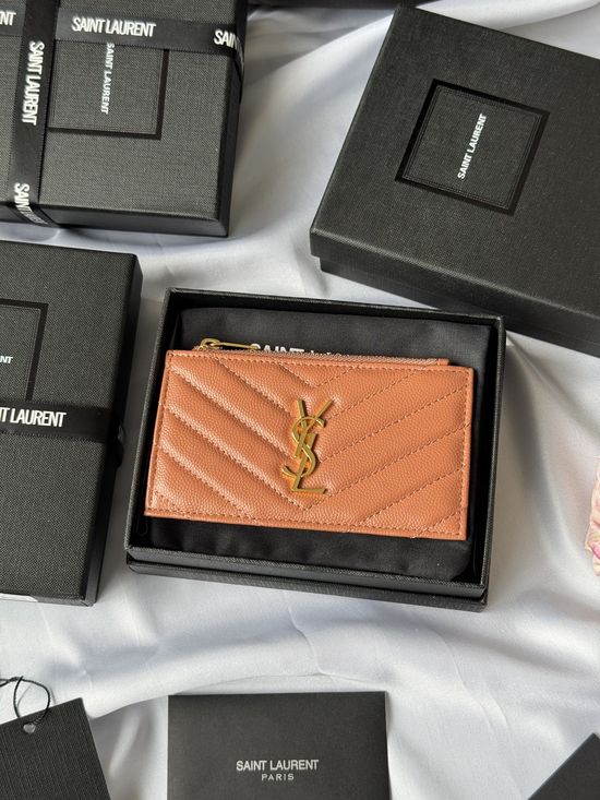 Yves Saint Laurent Grain Leather Card Holder 607915