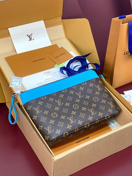 Louis Vuitton Pochette Voyage Souple Clutch M13199