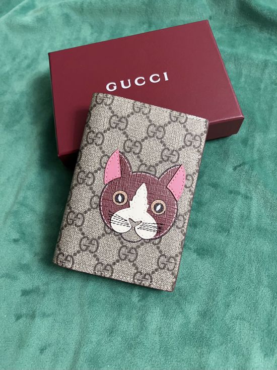 Gucci Wallet Series Cartoon Pattern Passport Holder 810072