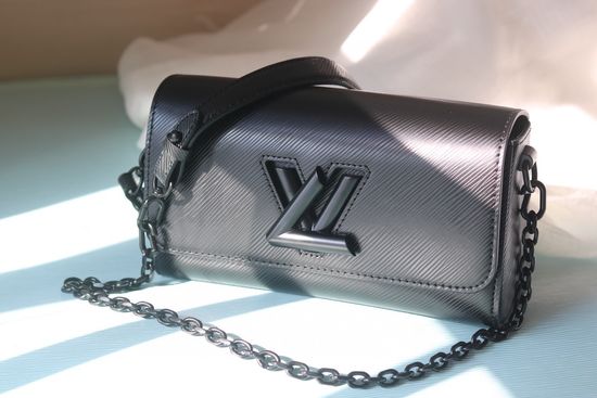 Louis Vuitton Twist West Handbag 24566