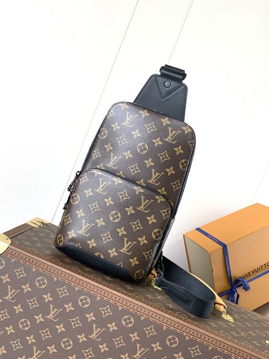 Louis Vuitton AVENUE Shoulder Bag N41718
