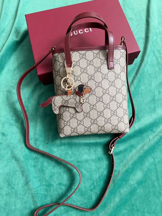Gucci Handheld Crossbody Bag 831899