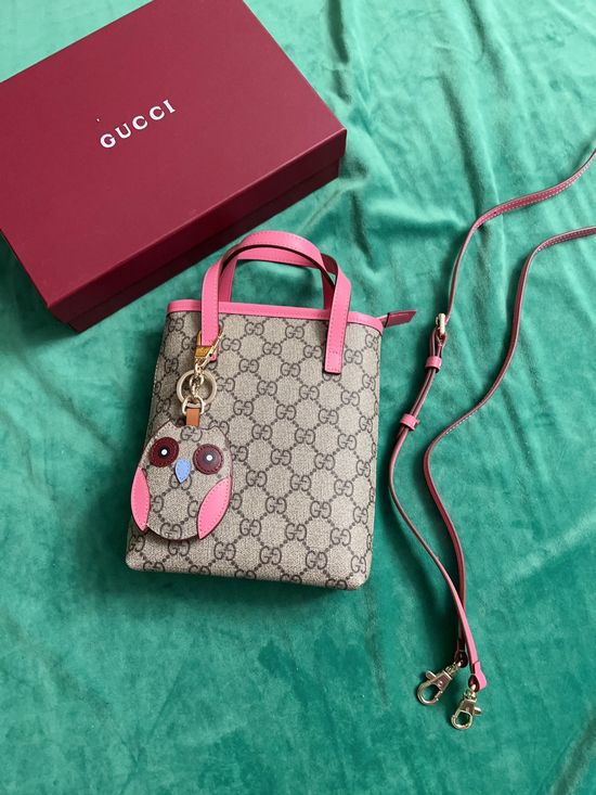 Gucci Handheld Crossbody Bag 831899