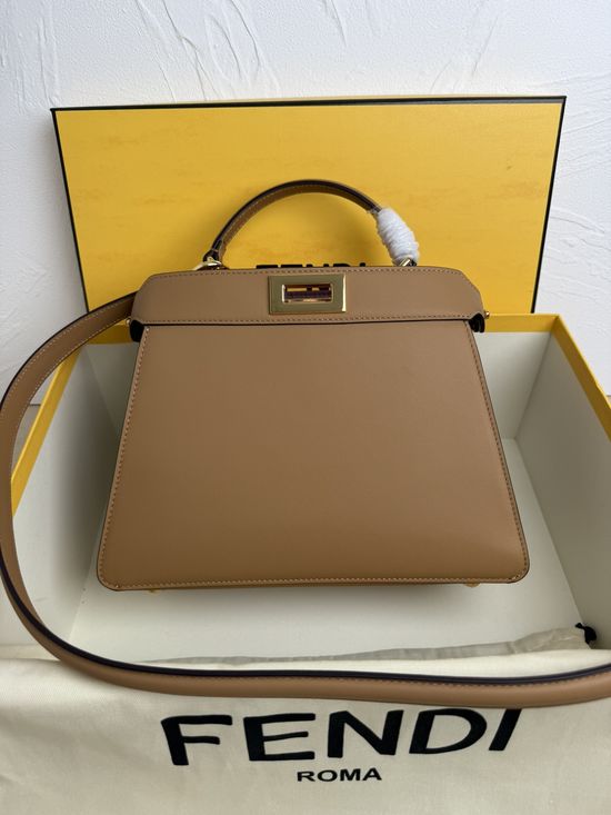 Fendi Peekaboo ISeeU Medium Leather Handbag 8019