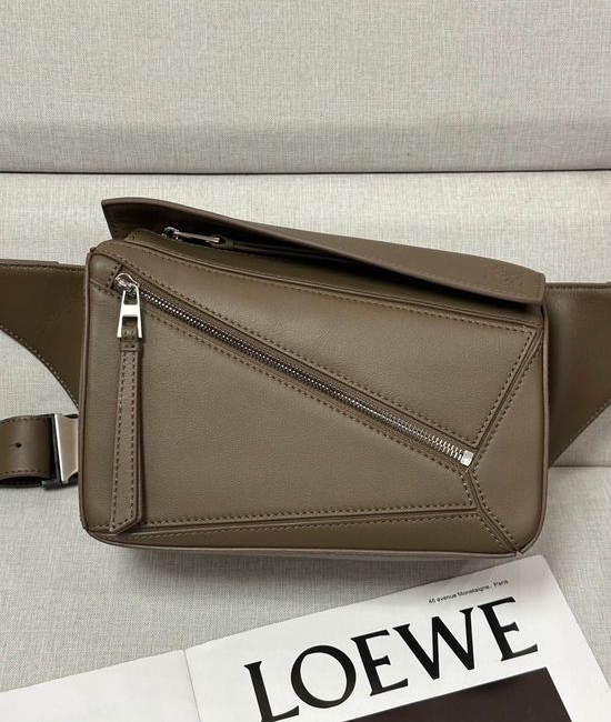 Loewe Puzzle Smooth Leather Handbag 6001