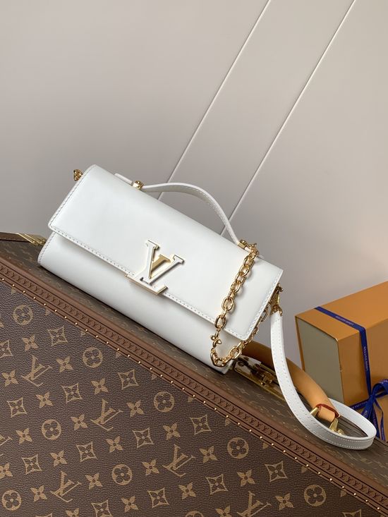 Louis Vuitton Capucines Wallet On Chain M12143