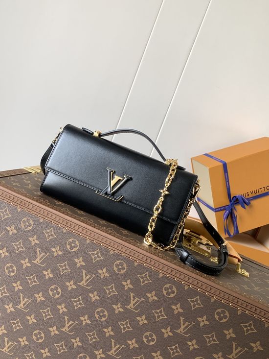 Louis Vuitton Capucines Wallet On Chain M12265