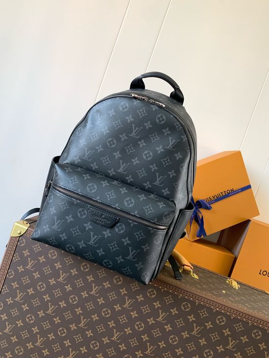 Louis Vuitton Discovery Small Backpack M22558