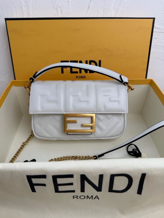 Fendi Baguette Handbag Iconic Leather 10651