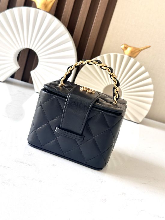 Chanel Vintage Small Makeup Bag with Pearl Green Handheld 2227YK