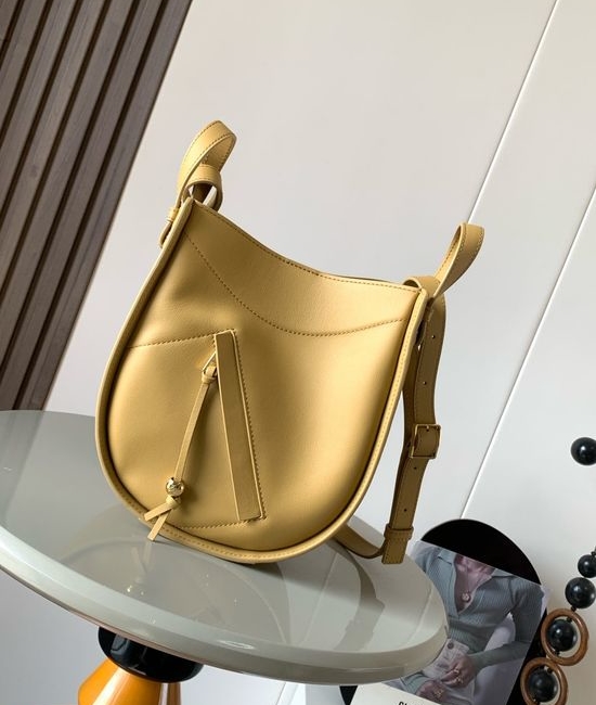Loewe Hammock Leather Handbag 9091