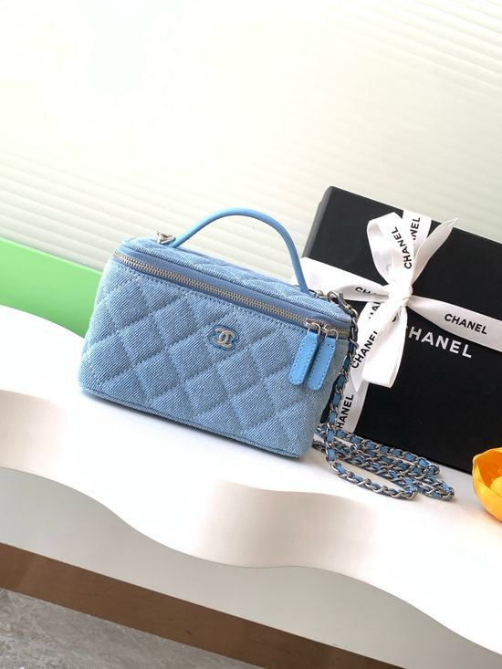Chanel 25C Lipstick Chain Clutch AP4504