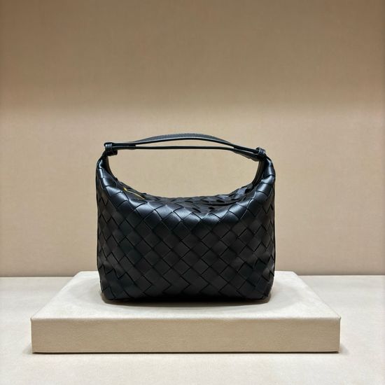 Bottega Veneta Intrecciato Woven Lambskin Lunch Bag 3002
