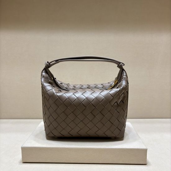 Bottega Veneta Intrecciato Lambskin Shoulder Lunch Bag 3002