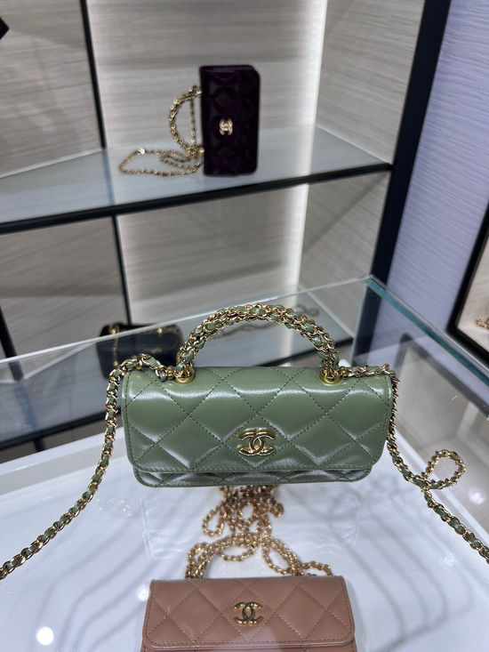 Chanel Patent Leather Chain Phone Bag AP4167Y
