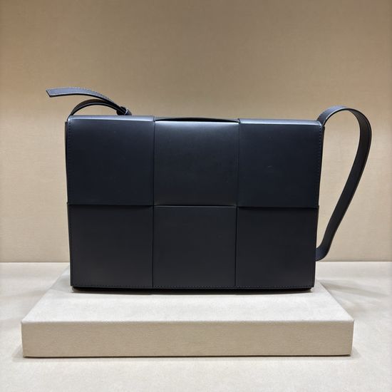 Bottega Veneta Woven Leather Crossbody Bag 5723