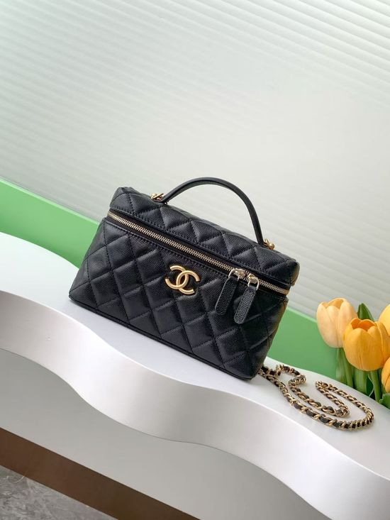 Chanel 25C Grain Calfskin Chain Clutch With Detachable Strap AP4583
