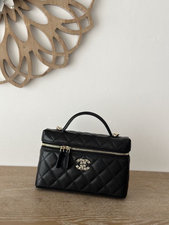 Chanel Heart Logo Handle Box Bag 66034