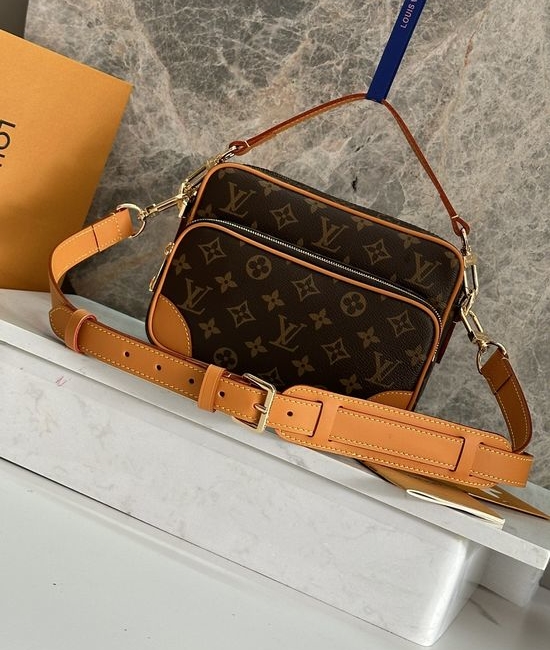 Louis Vuitton LV Monogram Nil Coated Canvas Handbag M14016