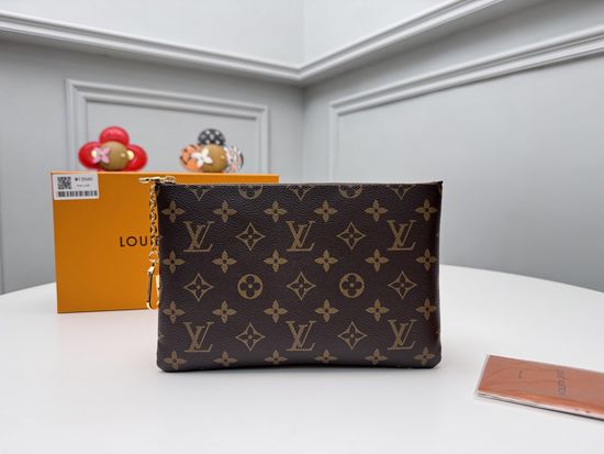 Louis Vuitton Pochette Cles Key Pouch M13560